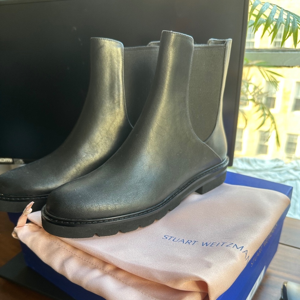 Stuart Weitzman Dylan black leather Chelsea boot